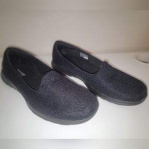 Skechers Go Walk Lites - LIKE NEW!